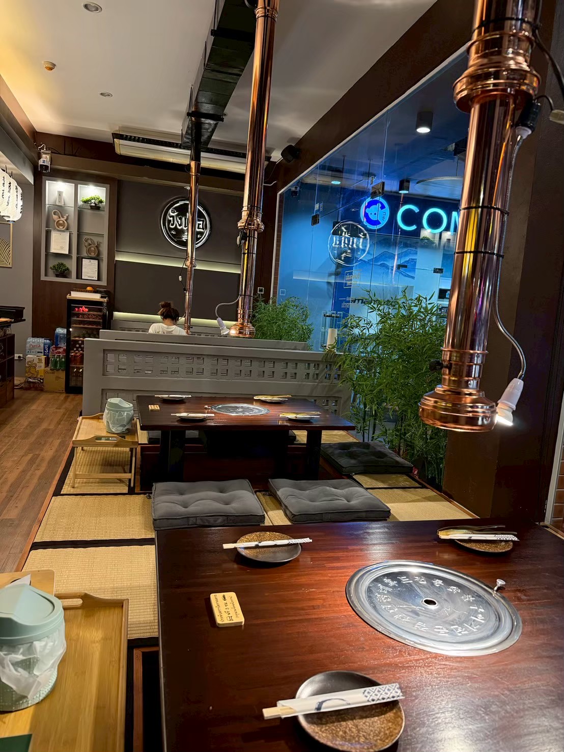 โซนที่นั่งบรรยากาศภายในร้าน (มุมที่ 5)